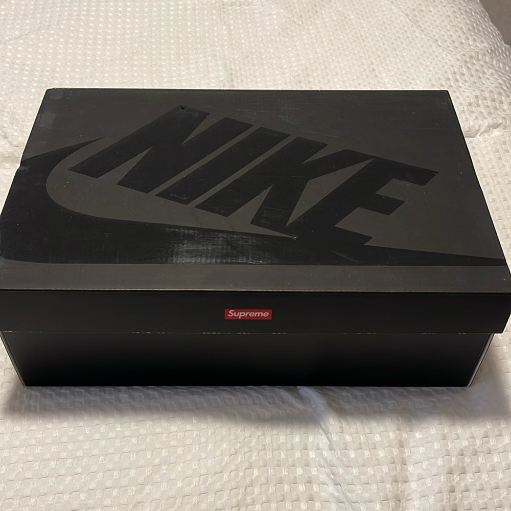 Nike x Supreme Air Zoom Flight 95